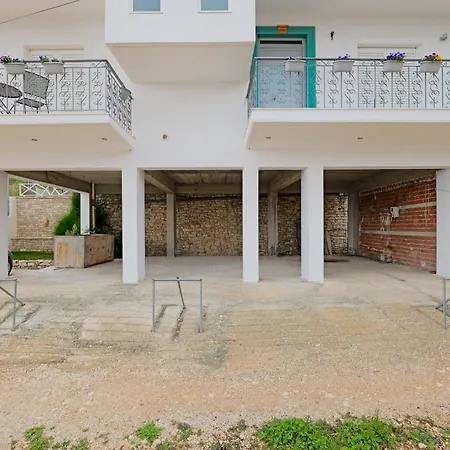 Azul Apartment